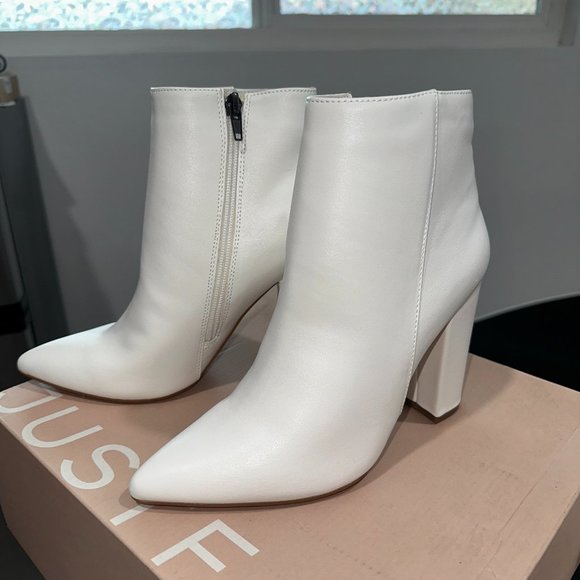 NWT - JustFAb Rosamund Block Heeled Bootie - Picture 1 of 5